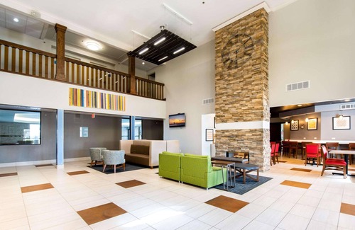 South Haven Hotel | Country Inn & Suites by Radisson, South Haven, MI