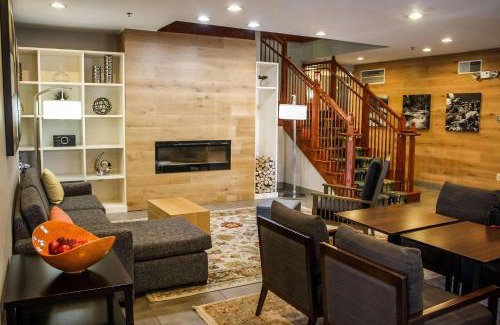 Sterling Hotel | Country Inn & Suites by Radisson, Washington Dulles International Airport, VA