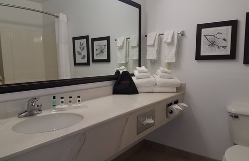 West Newton Hotel | Country Inn & Suites by Radisson, Indianapolis Airport South, IN