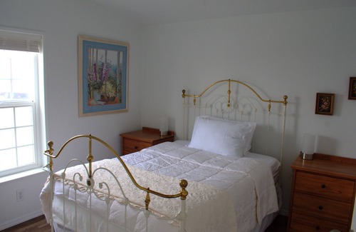 Cunningham House | Country Living. 10 minutes to Moses Lake, 10 minutes to Warden