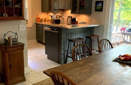 West Hartford Condo | Country-style 3 bedroom, 2.5 bath condo in Quechee, Vermont