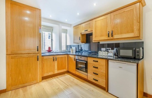 Millthorpe Cottage | Countryside cottage on the edge of the Peak District