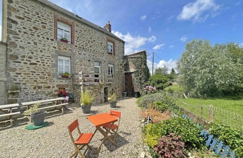 Dompierre Cottage | Countryside Gîte with Games Room, Garden & Near Greenway Trail