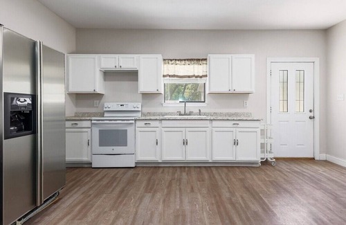 Elgin Apartment | Countryside Guest Home close to Austin, Texas