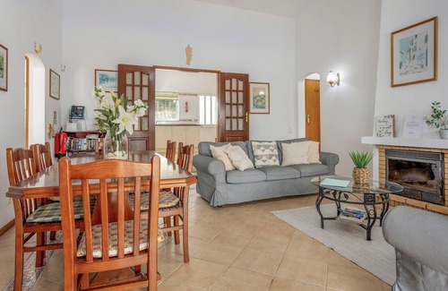 Sao Clemente Villa | Countryside property with mountain views