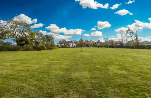 Norwich House | Countryside Retreat