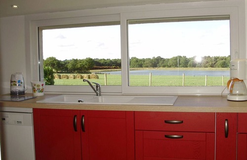 Vaire Cottage | Countryside Retreat with Private Pond and Terrace