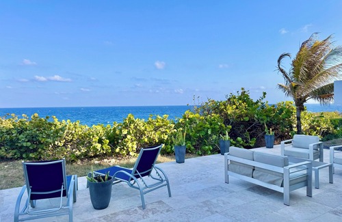 Lighthouse Estates Apartment | Couple Suite @Larimar, West Bay