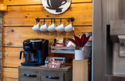 Sevierville Cabin | Couples Refuge by Ghosal Luxury Lodging