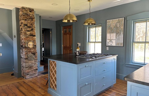 Pemaquid Harbor House | Couples' retreat on Pemaquid Harbor, two houses from water & minutes from beach!
