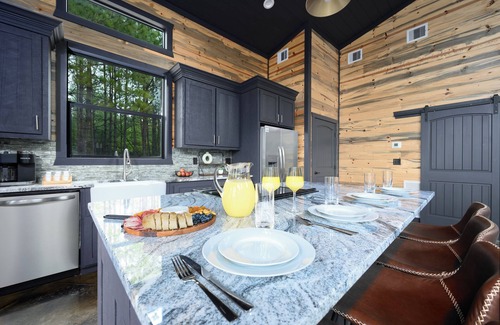 Pickens Cabin | Couples Retreat: Sauna, Massage Chairs, Hot Tub