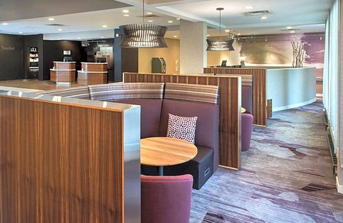 Red Bank - Tinton Falls Hotel | Courtyard by Marriott Lincroft Red Bank