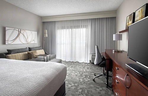 Red Bank - Tinton Falls Hotel | Courtyard by Marriott Lincroft Red Bank