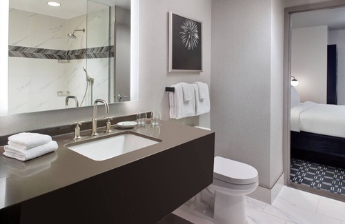 Crystal City Hotel | Courtyard by Marriott Arlington Crystal City/Reagan National