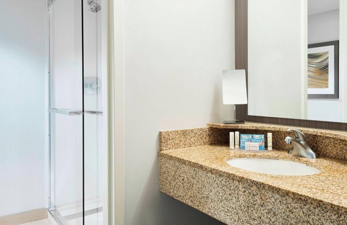 Asheville Hotel | Courtyard by Marriott Asheville