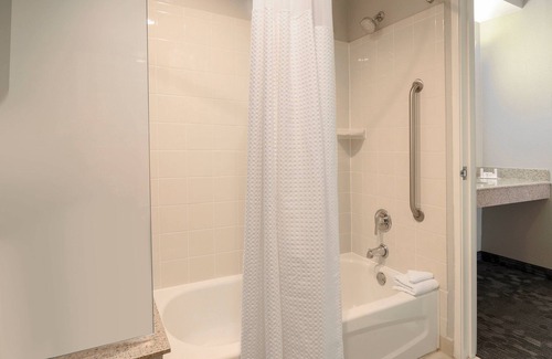 Austin Hotel | Courtyard by Marriott Austin Airport