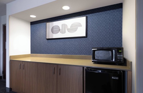 Franklin Park Hotel | Courtyard by Marriott Austin South