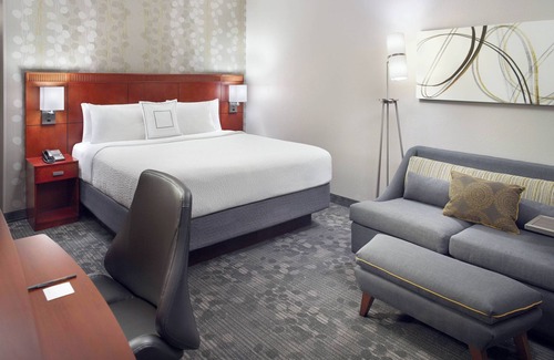 SouthPark Hotel | Courtyard by Marriott Charlotte Southpark