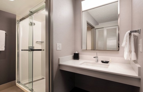 Raisin Hotel | Courtyard by Marriott Fresno