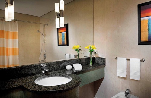 Kuwait City Hotel | Courtyard by Marriott Kuwait City