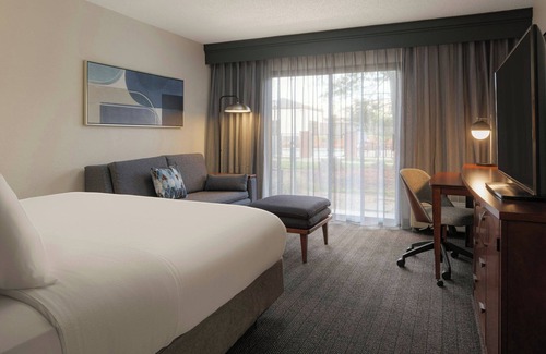 Buechel Hotel | Courtyard by Marriott Louisville East