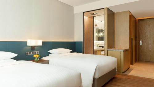 Nanshan Hotel | Courtyard by Marriott Shenzhen Bay