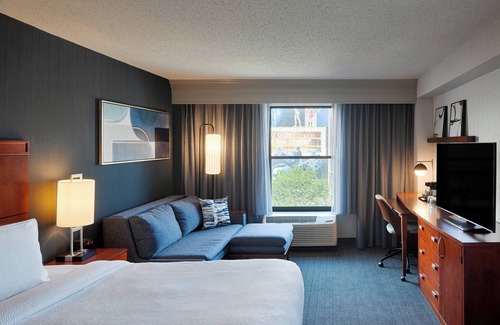 Springfield Hotel | Courtyard by Marriott Springfield Downtown