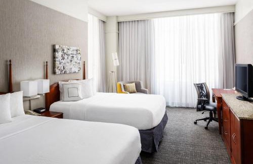 Downtown Houston Hotel | Courtyard Houston Downtown Convention Center