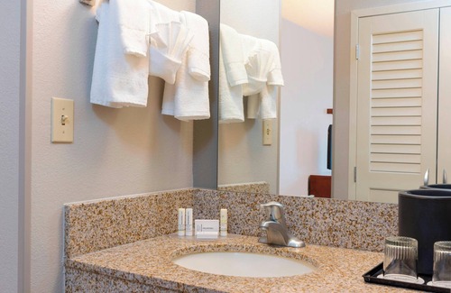 Downtown Louisville Hotel | Courtyard Louisville Downtown