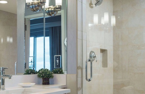 Burlington Hotel | Courtyard Marriott Burlington Harbor