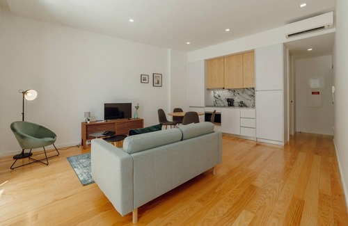 Campanha Apartment | Courtyard Oporto Design Apartment C With Terrace