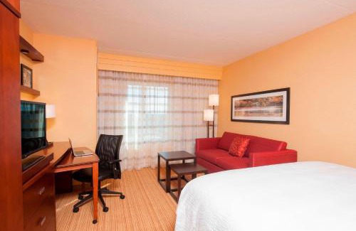 Peoria Hotel | Courtyard Peoria Downtown