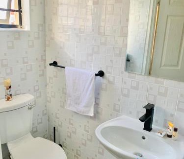 Gaborone House | CouzyDreams Guesthouse