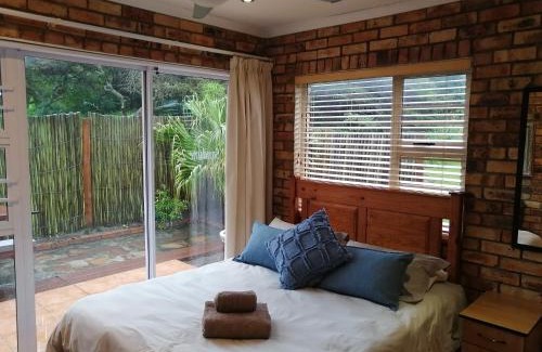 East London Bed & Breakfast | Cove Rock Lodge on Cowrie
