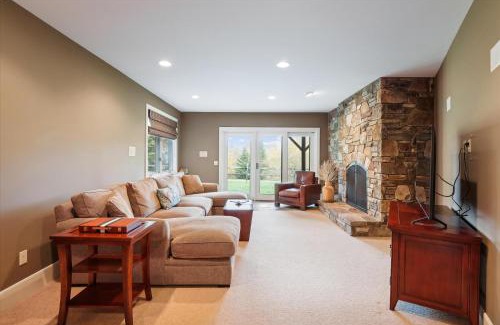 Stowe Area House | Covered Bridge Condo 29