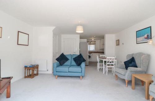 Axminster House | Covert Cottage