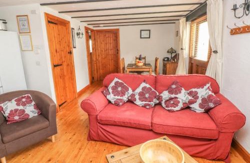 Milford Haven House | Cowslip Cottage