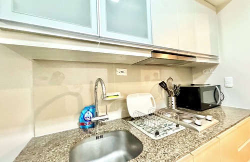 Bonifacio Global City Condo | Cozi Uptown Executive Suite BGC