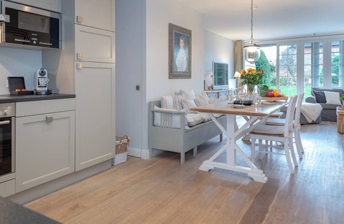 Keitum Apartment | Coziness in its most beautiful form, Ellerweih in the captain's village of Keitum.