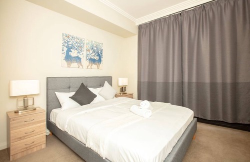 Wentworth Point Apartment | Cozy 1+1 Bedroom Apartment in Wentworth Point