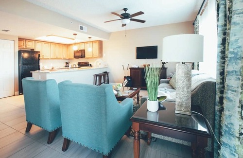 West Kissimmee Resort | Cozy 1-2-bedroom resort less than 20 minutes away from Orlando theme parks.