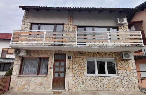 Sesvete Apartment | Cozy 1-bdrm apt in Dubec, ideal for work or study