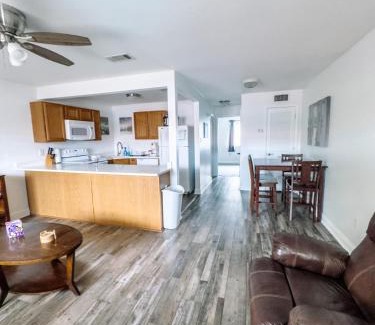 Biloxi Apartment | Cozy 1 bed 1 bath Condo with pool, close to beach