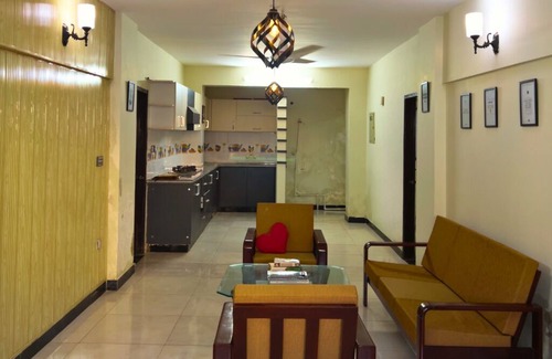 Karachi Apartment | Cozy 1-bedroom apartment in charming Karachi Seaview Clifton