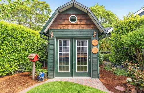 Grant Apartment | Cozy 1-bedroom apartment in enjoyable Salem with fitness room, WiFi