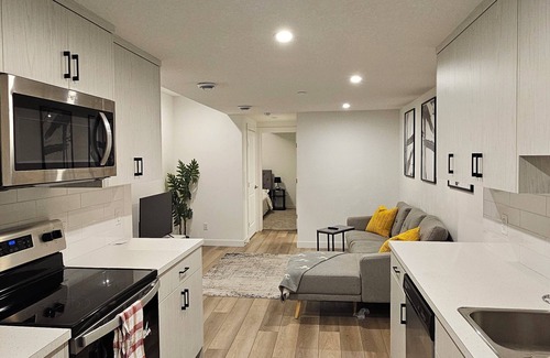 Calgary Apartment | Cozy 1 Bedroom Basement Suite