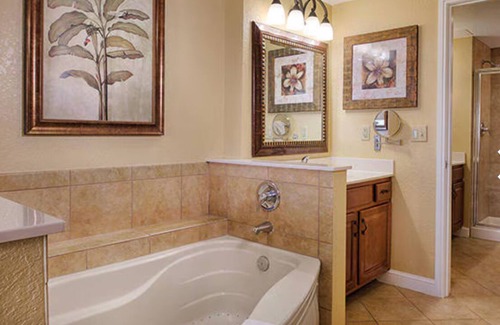 Lake Buena Vista Condo | Cozy 1-bedroom condo in charming Orlando with WiFi, fitness room