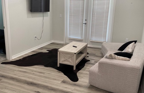 Fulshear Condo | Cozy 1-bedroom condo with WiFi, AC in delightful Katy area
