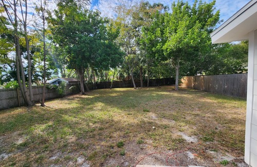 Clearwater Apartment | Cozy 1 Bedroom, Full Bath, Private Entrance, Huge Yard, Laundry & Near Beaches!