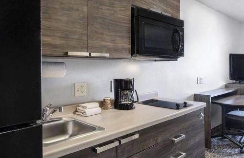 Huntersville Apartment | Cozy 1-bedroom hotel in delightful Huntersville up to 2 people